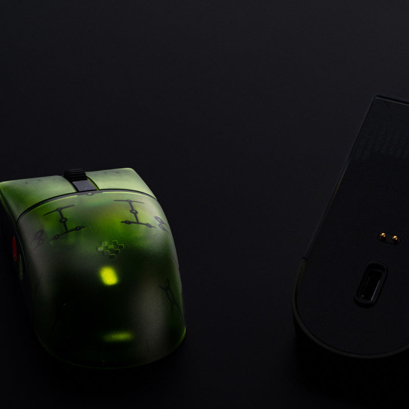 8BitDo Retro R8 Mouse - Xbox Edition - Desktop Mouse Collection with Distinctive Styling